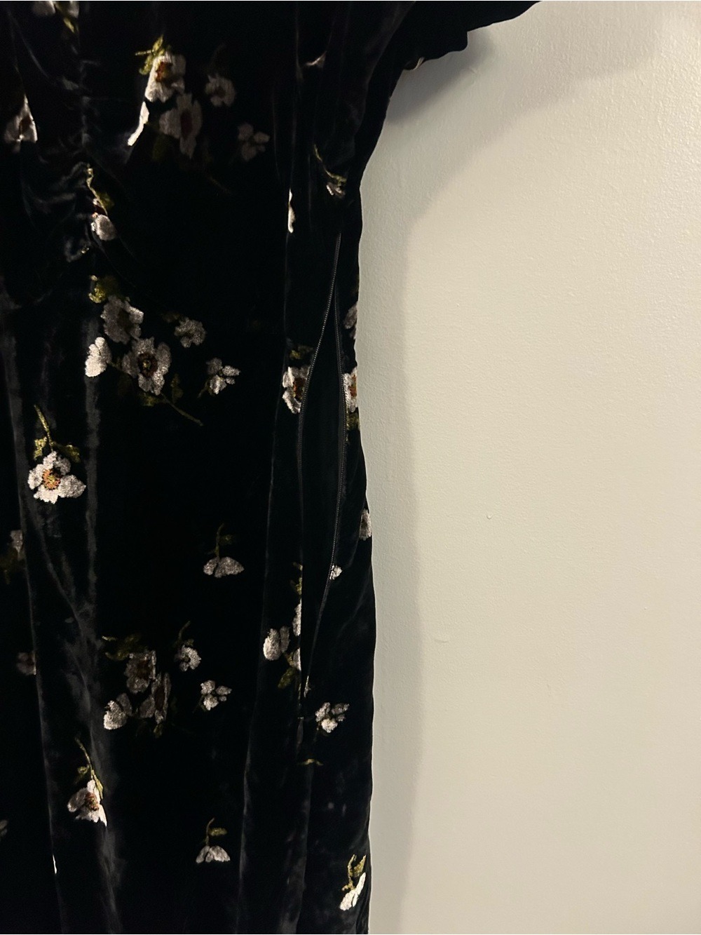Free People Be My Baby Black Floral Velvet Mini Dress with Flutter Sleeves Sz 2 - Picture 11 of 11